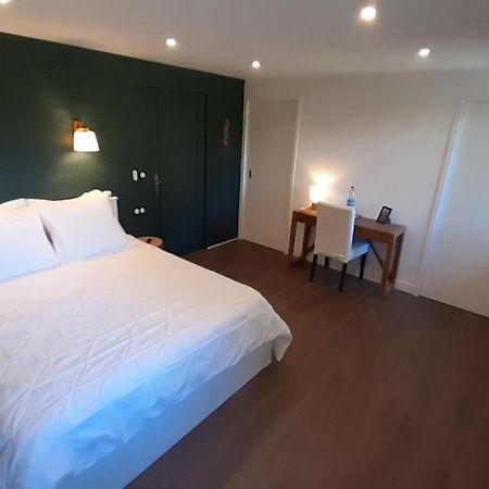 Lanvallay Petit Manoir Proche Dinan - Chambre D'Hotes מראה חיצוני תמונה